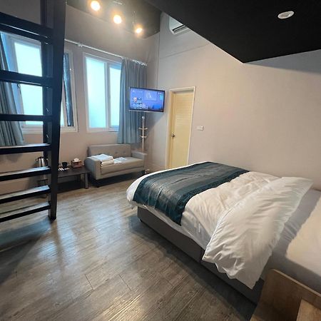 Mu-In Hotel Каосюн Екстериор снимка