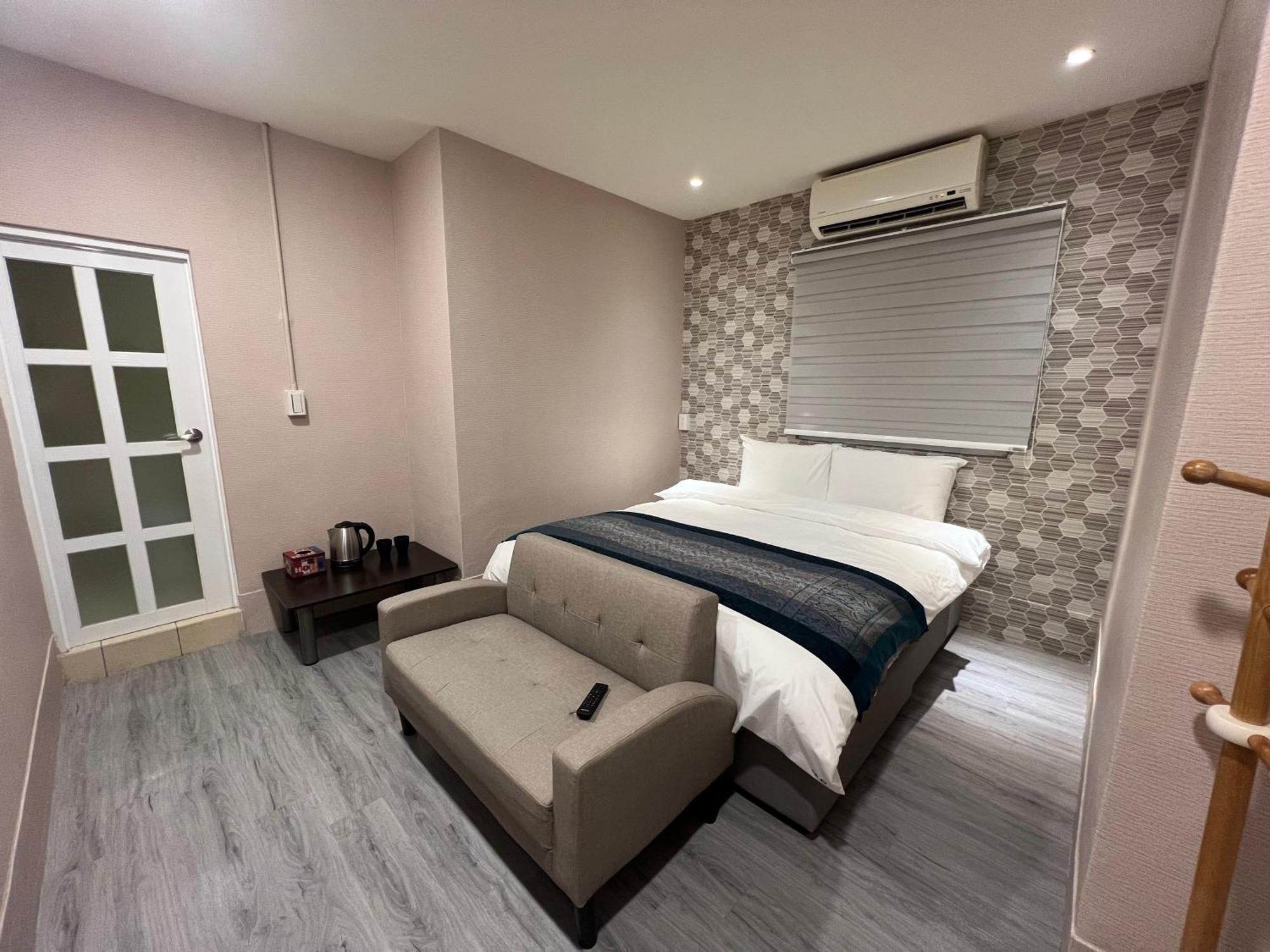 Mu-In Hotel Каосюн Екстериор снимка