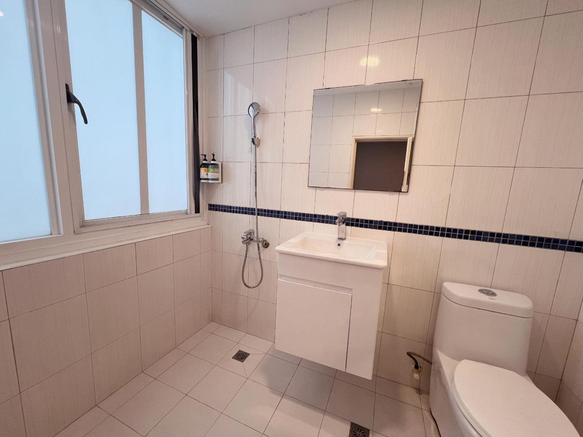 Mu-In Hotel Каосюн Екстериор снимка