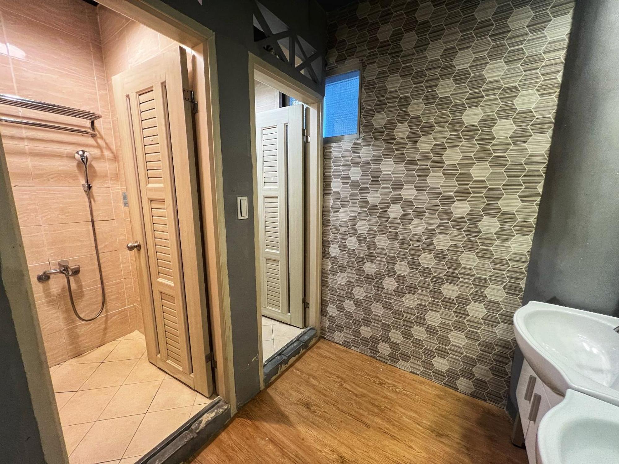 Mu-In Hotel Каосюн Екстериор снимка
