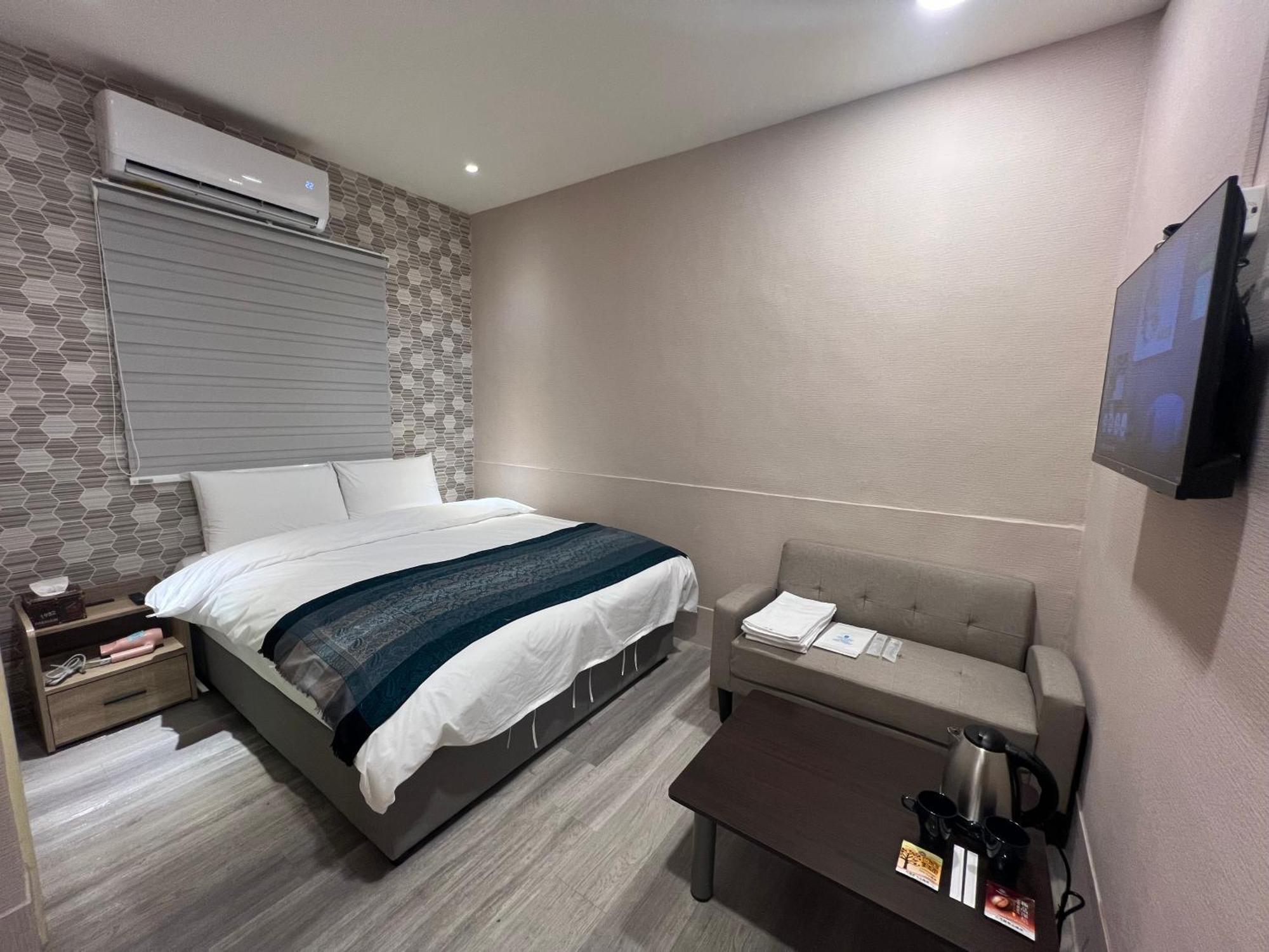 Mu-In Hotel Каосюн Екстериор снимка