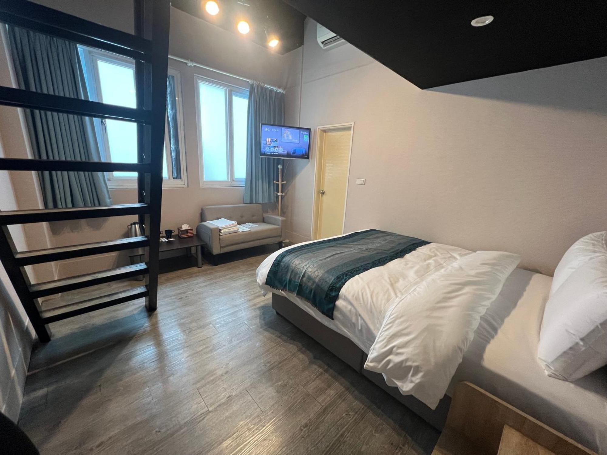Mu-In Hotel Каосюн Екстериор снимка