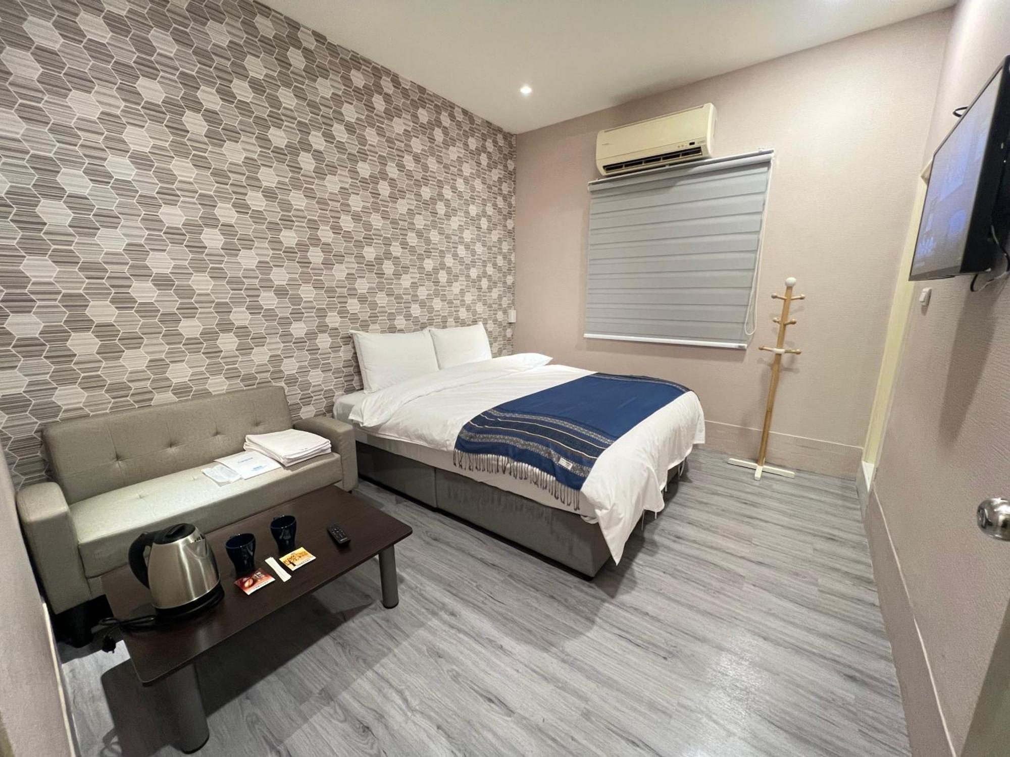 Mu-In Hotel Каосюн Екстериор снимка